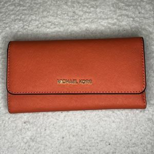 NWT Michael Kors Jet Set Trifold Wallet